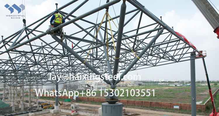 Commercial building atrium and skylight steel roof trusses